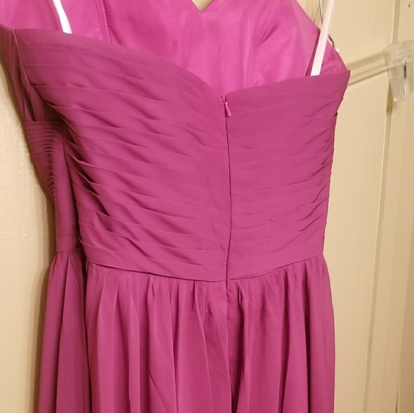 Formal dress - Picture 2 of 4